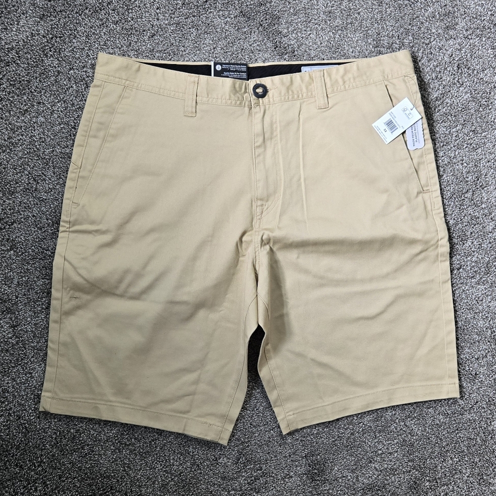 Volcom MEN'S FRICKIN MODERN STRETCH SHORTS NEW waist 32
